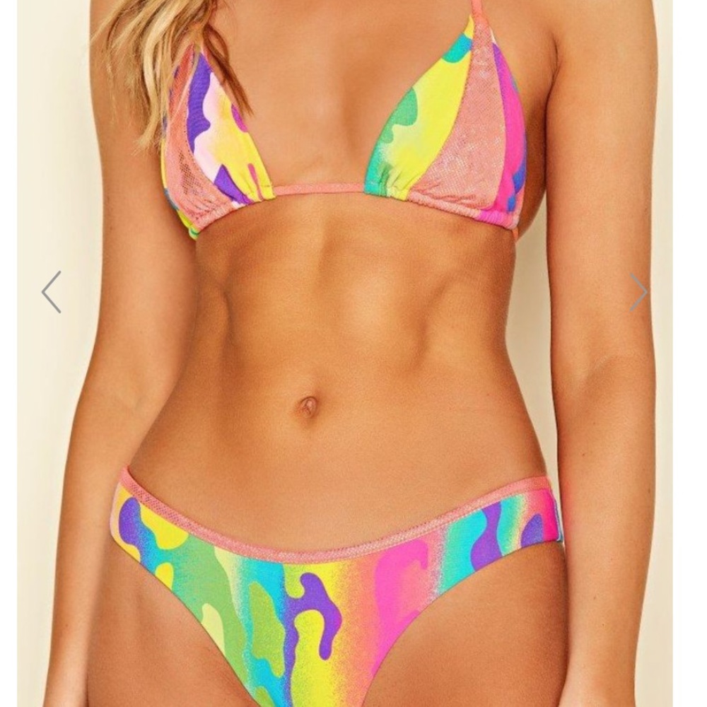 Dippin Daisy’s Bikini Set